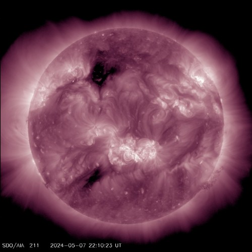 Sluneční koróna - 21,1 nm (NASA/SDO/AIA)